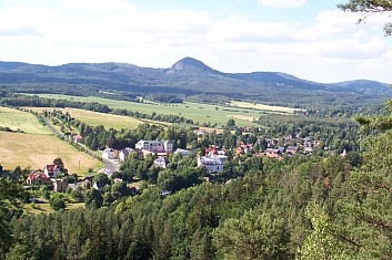 z Hraběnčiny vyhlídky - Sloup v Čechách, vzadu Klíč