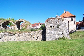 Vodní hrad Lipí