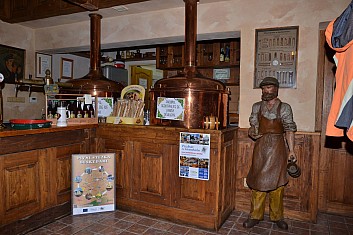 Ještě jsou tu varné kotle, ty však jsou volně přístupné ve výčepu (IČ)