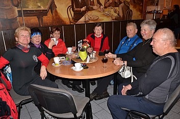 Turisté kulatého stolu (IČ)
