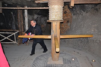 Ovšem někde museli zabrat chlapi