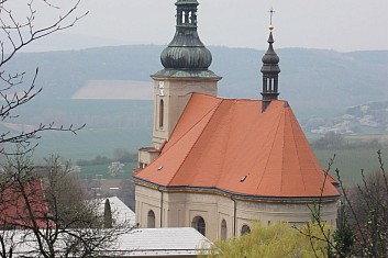 Střílecký kostel (při příchodu po turistické značce) (VČ)