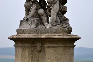 Sousoší marnotratnosti (IČ)