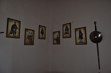 Zdi zdobí portréty všech českých panovníků (IČ)