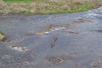 Další vývěry oxidu uhličitého (IČ)