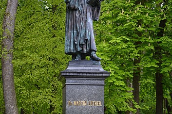 Socha Martina Luthera (IČ)