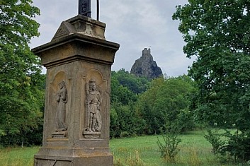 1.den Trosky a Podtrosecká údolí