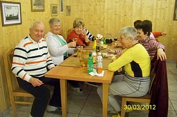 Velikonoční večírek (MF)