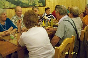 Velikonoční večírek (MF)