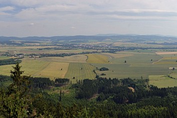 Odměnou je pohled na Broumovskou kotlinu (IČ)