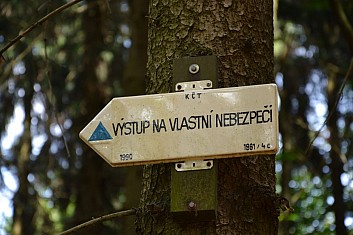 Vylézt na Pannu lze pouze na vlastní nebezpečí (IČ)