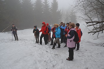 Na rozcestí Šindelná. Dáme se po modré nebo po žluté? (IČ)