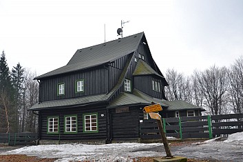 Ropička, turistická chata. Zavřeno! (IČ)