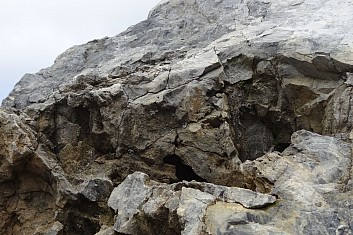 Proč lézt na kopec, když stačí jen se trochu skrčit pod kámen (IČ)