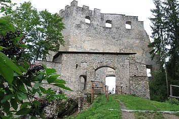 Předsunuté opevnění s druhou branou (VČ)