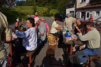 Jedli, pili hodovali ... (VČ)