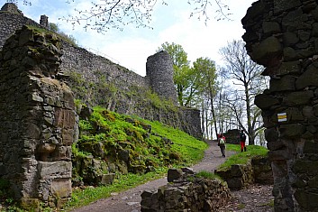 Vítá nás hrad Kumburk (IČ)