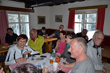 Posezení bylo příjemné (IČ)