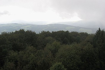Opona se zase spouští (VČ)