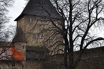 Druhá brána (s pokladnou)