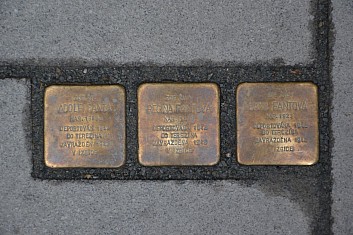 Stolpersteine ... neboli kameny zmizelých (IČ)