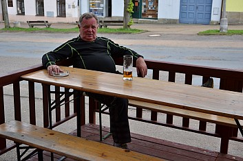 Přijede sem autobus? (IČ)