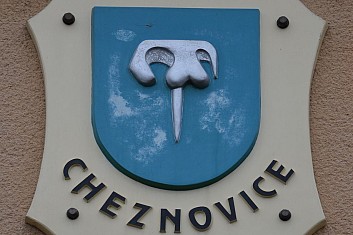 Začínáme v Cheznovicích. Ve znaku mají cvoček. (IČ)