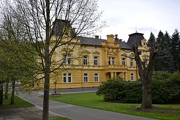 Novorenesanční Hirschova vila (IČ)