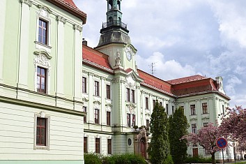 Gymnázium, do takové školy musí být radost chodit (IČ)