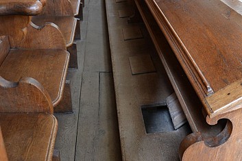 Důmyslný systém vyhřívání v klekátku (IČ)