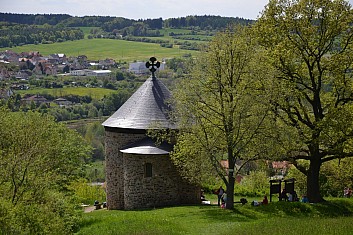 Rotunda nás zve k prohlídce (kterou jsme si objednali) (IČ)