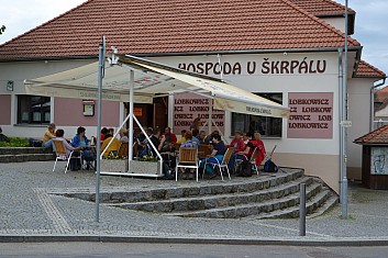 Tady je otevřená snad jen tato hospoda (IČ)