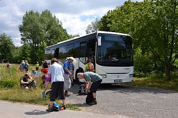 ... zavázali tkanice, zapnuli si gatě (IČ)
