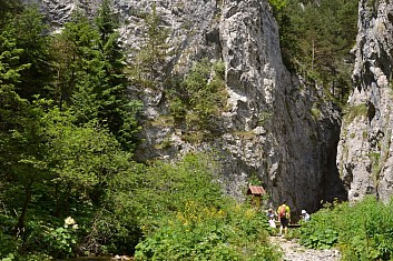 Šup do díry ... tedy do soutěsky (IČ)