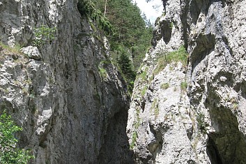 Tunelem to nepůjde, musíme po lávce (VČ)