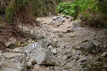 Co naplat, hlavně, že tu je turistická značka (IČ)