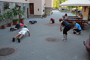 Ááá hop! (IČ)