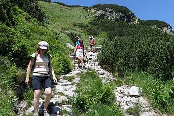 Pokračujeme v sestupu. Tady dostanou zabrat kolena. (KM)