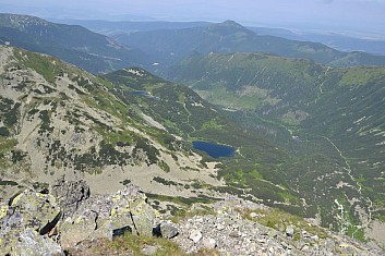Výhled z Plačlivého do Roháčskej doliny, na plesa a Ťatliakovo jazero (IČ)