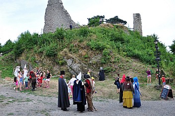 Pomalu přichází první návštěvníci (H)