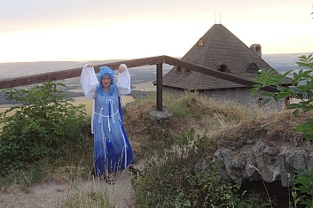 Vodní víla čaruje co může, ale déšť nikde (už tři měsíce nepršelo) (AH)