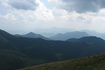 Nějak se honí temná mračna (VČ)