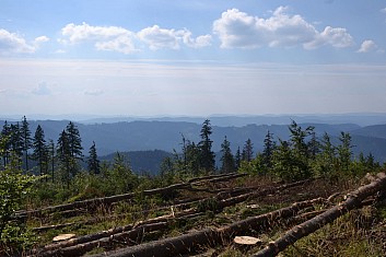 Na chvíli se zastavíme a rozhlédneme se po kraji (IČ)