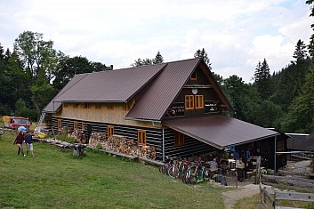 Ani jsme se nenadáli a jsme U Zbuja (IČ)