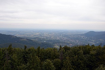 V údolí leží Ustroń (IČ)