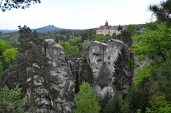 Hrubá Skála z Mariánské vyhlídky (IČ)