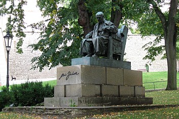 Alois Jirásek působil  Litomyšli jako středoškolský profesor (VČ)
