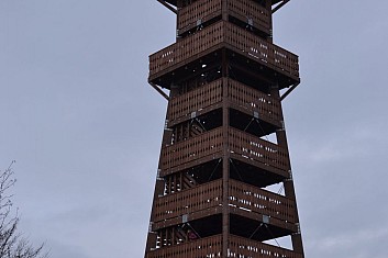 Stihneme ještě rozhlednu? (IČ)