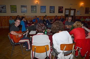 Zpívali jsme při kytaře (VČ)