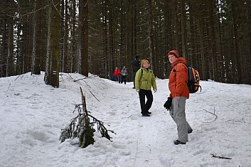 Modrá značka je jaksi nízko při zemi